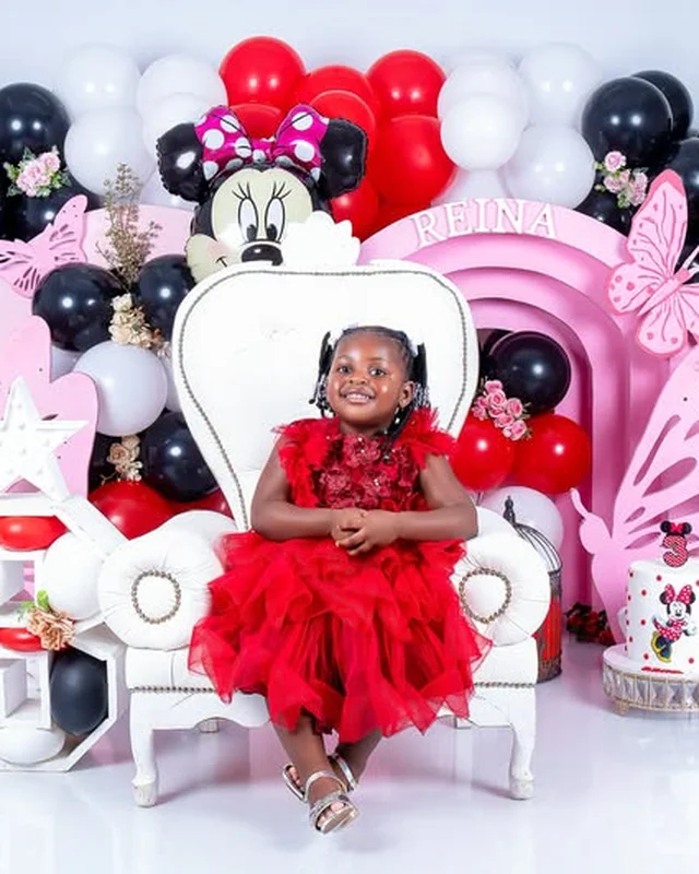 Birthday photoshoot, Minnie Mouse themed throne chair